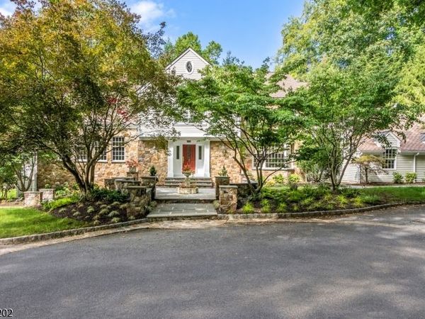 1 Indian Ln, Tewksbury, NJ 07830