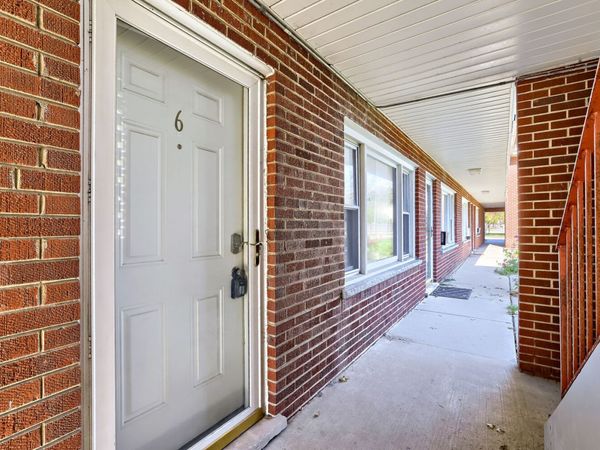 1101 E Algonquin Road , Unit 6, Arlington Heights, IL 60005