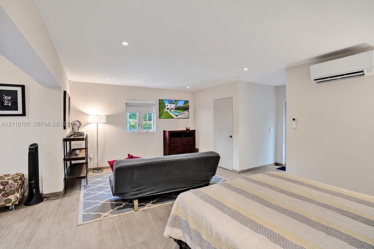 3151 Sheridan Ave, Unit 2, Miami Beach, FL 33140 Photo