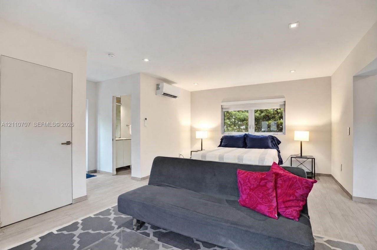 3151 Sheridan Ave, Unit 2, Miami Beach, FL 33140 Photo