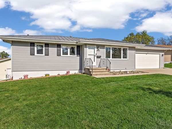 2815 Southland Street SW, Cedar Rapids, IA 52404
