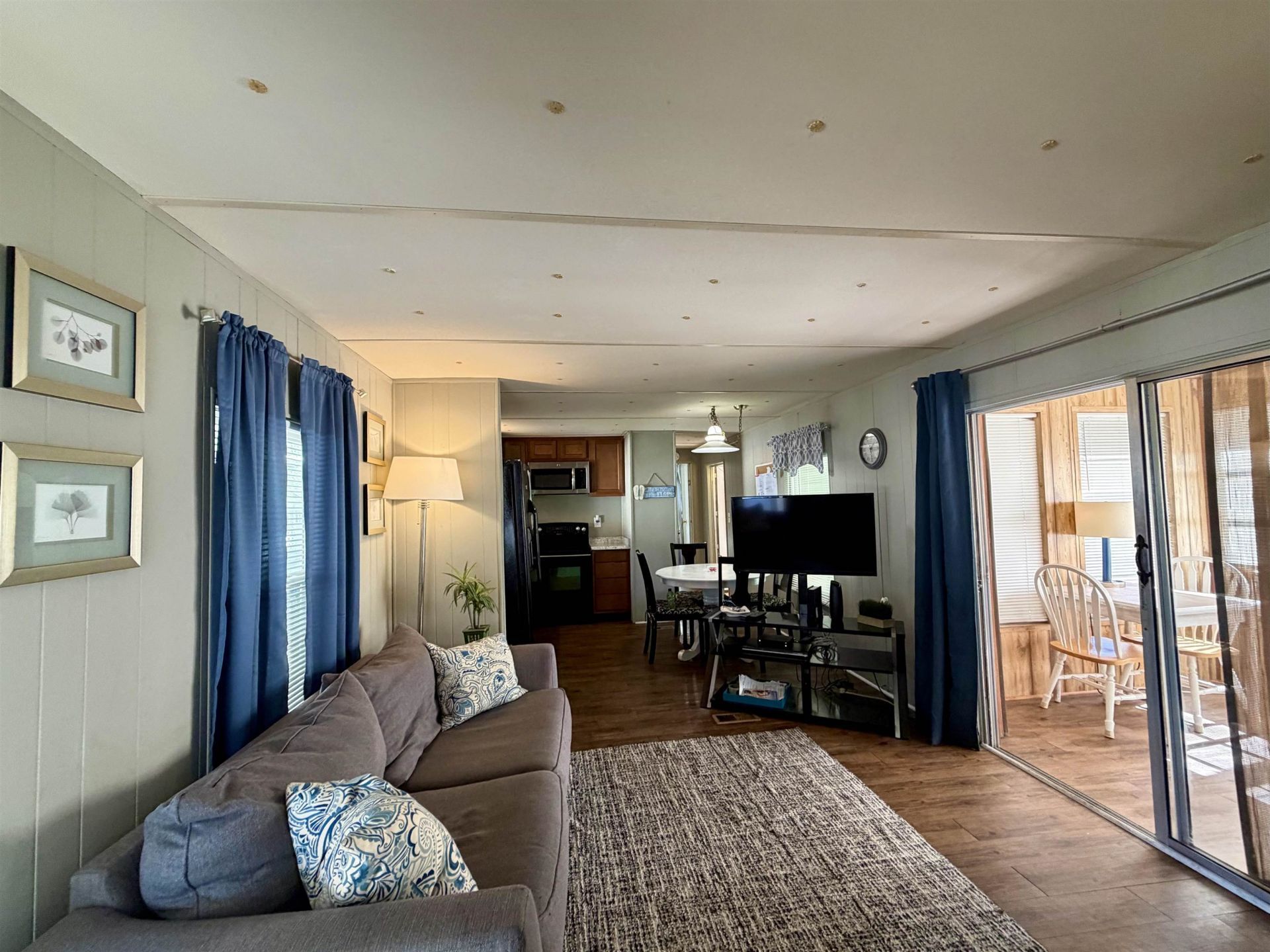 2026 Jacana Dr.  Photo 4