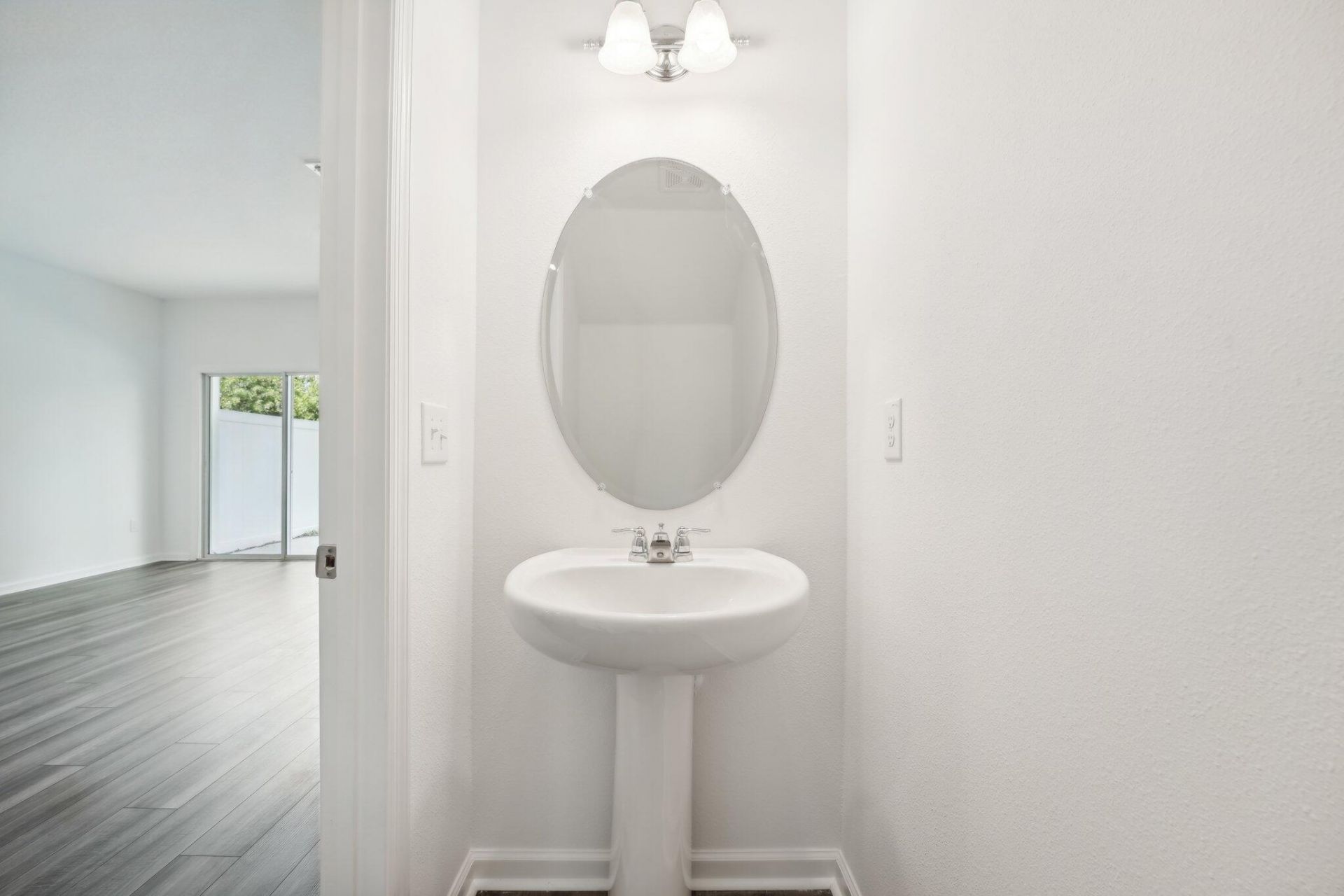 164 Halstead Drive Photo 8
