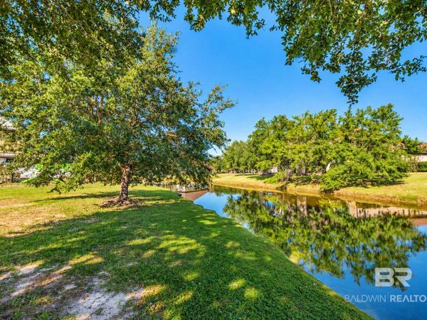 40 Olde Park Circle, Unit 40, Gulf Shores, AL 36542