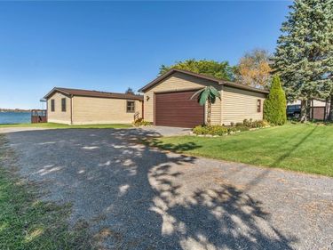 33523 State Route 12e , Cape Vincent, NY 13618