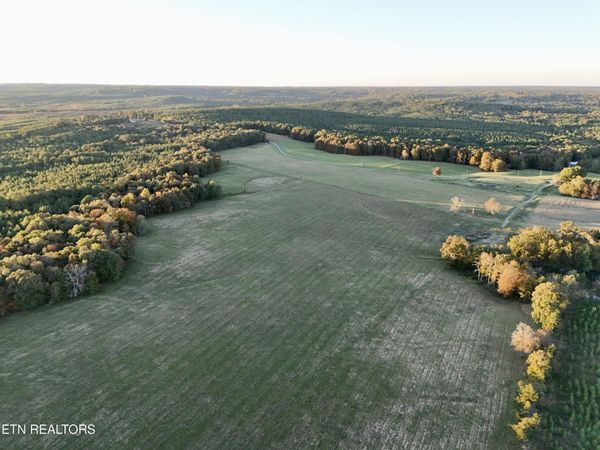 Poke Patch Rd, Crossville, TN 38572