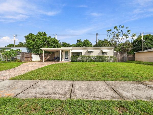 2848 NE 13TH Avenue, Pompano Beach, FL 33064