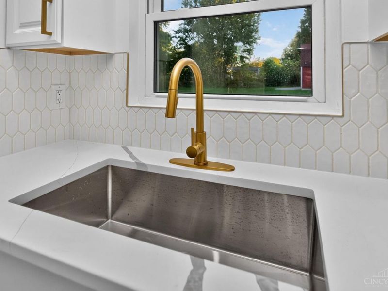 7957 West Chester Road, West Chester, OH 45069 Photo 15