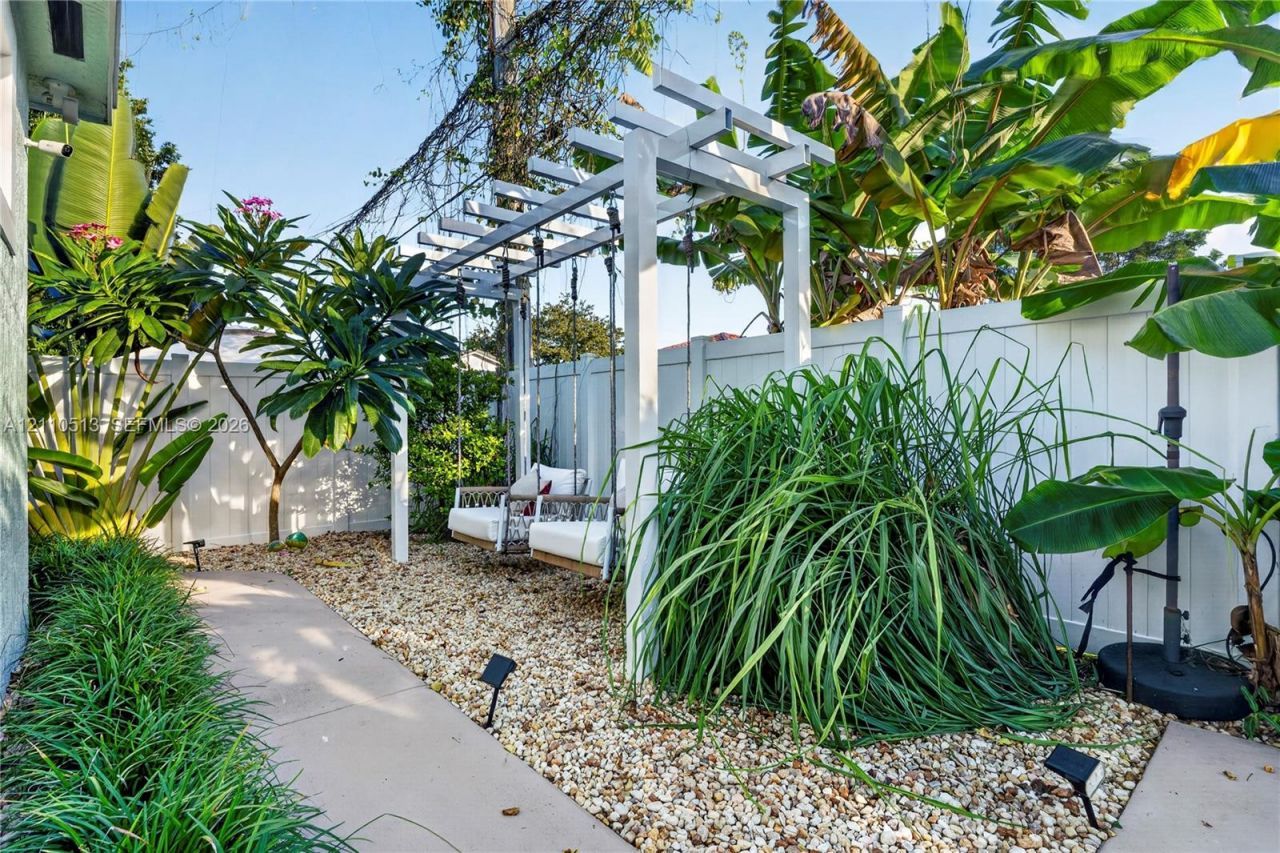 6520 SW 16th Ter , West Miami, FL 33155 Photo