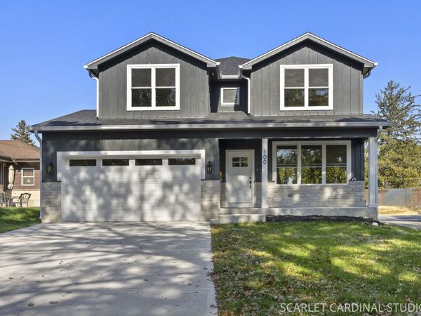 100 E Adams Avenue , Villa Park, IL 60181