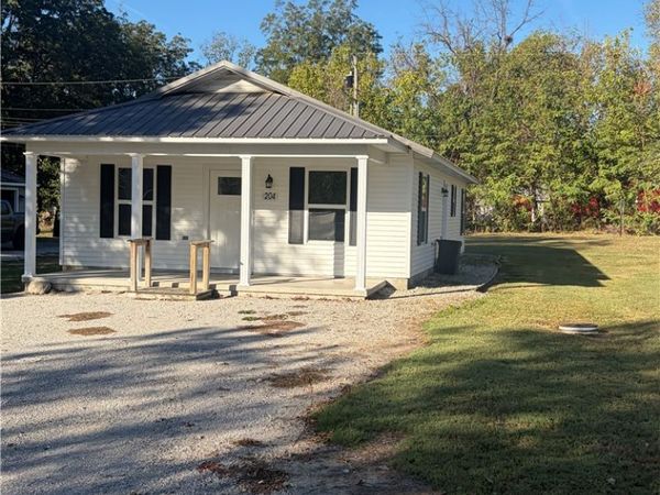 204 White Avenue , Green Forest, AR 72638