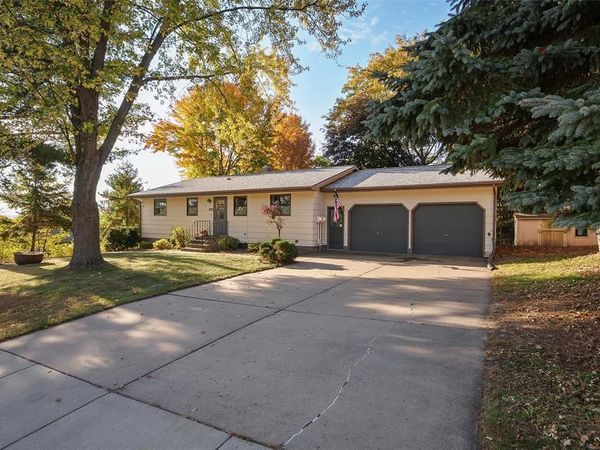 2725 Somona Parkway, Eau Claire, WI 54703