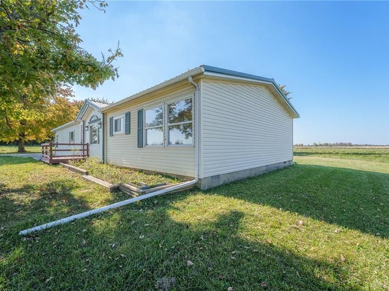 1414 Oak Grove Road, Clark Township, OH 45146 Photo 3
