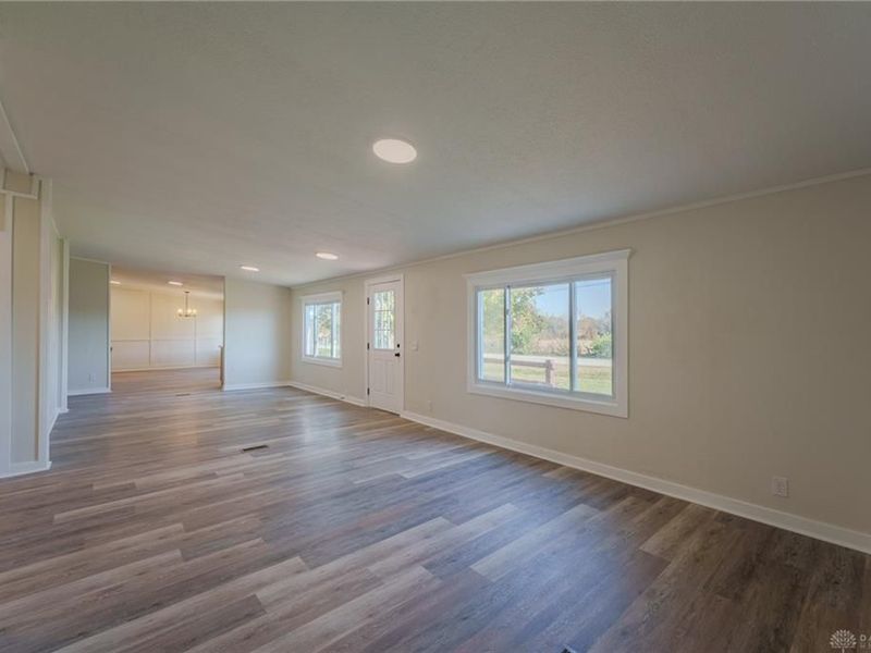 1414 Oak Grove Road, Clark Township, OH 45146 Photo 6