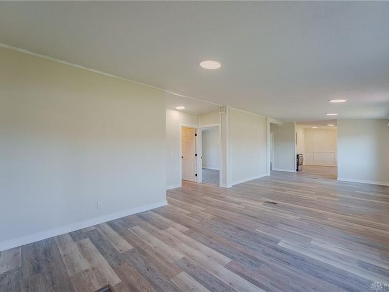 1414 Oak Grove Road, Clark Township, OH 45146 Photo 7