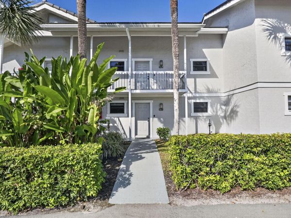 11863 Wimbledon Circle, Unit 416, Wellington, FL 33414