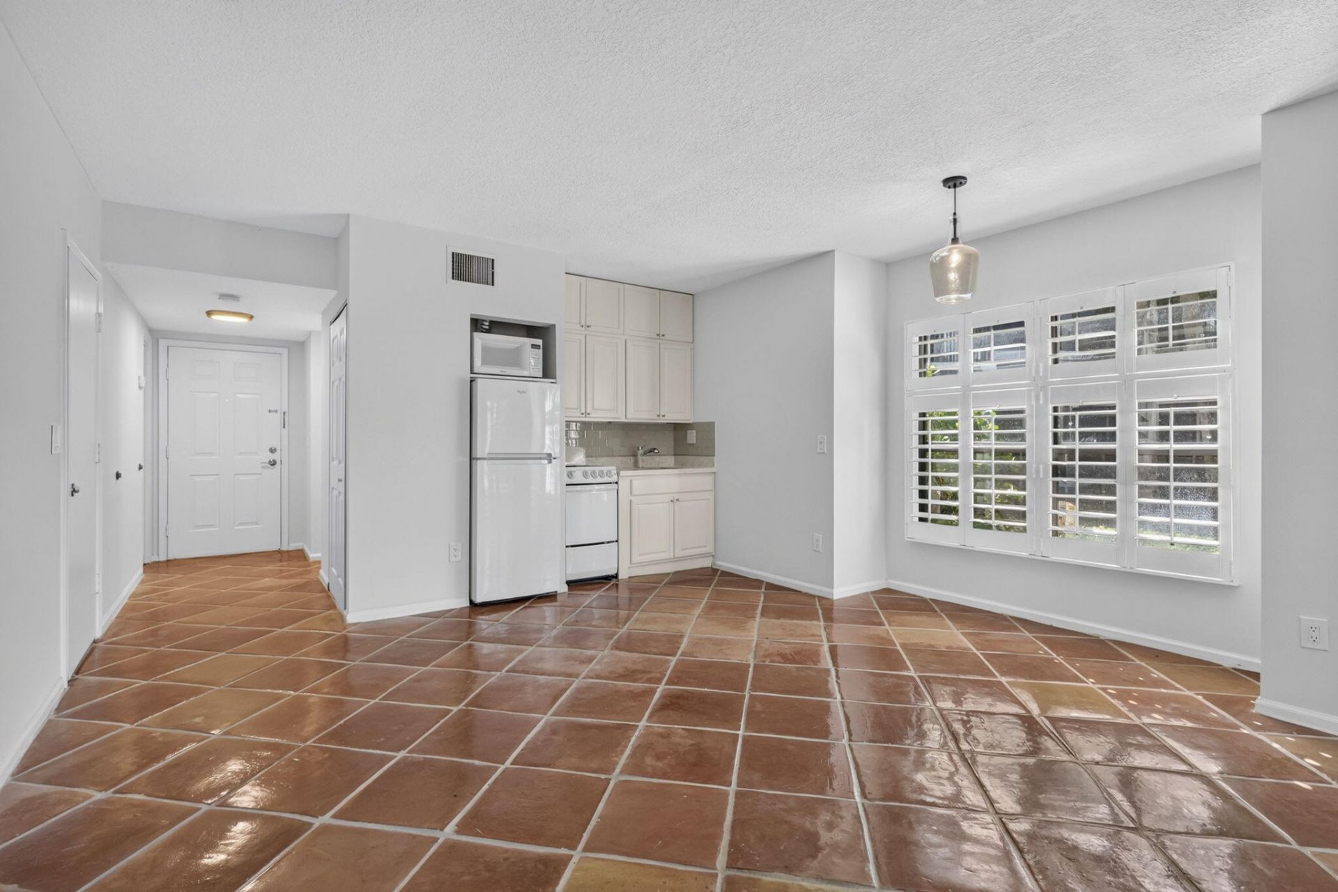 11863 Wimbledon Circle, Unit 416, Wellington, FL 33414 Photo