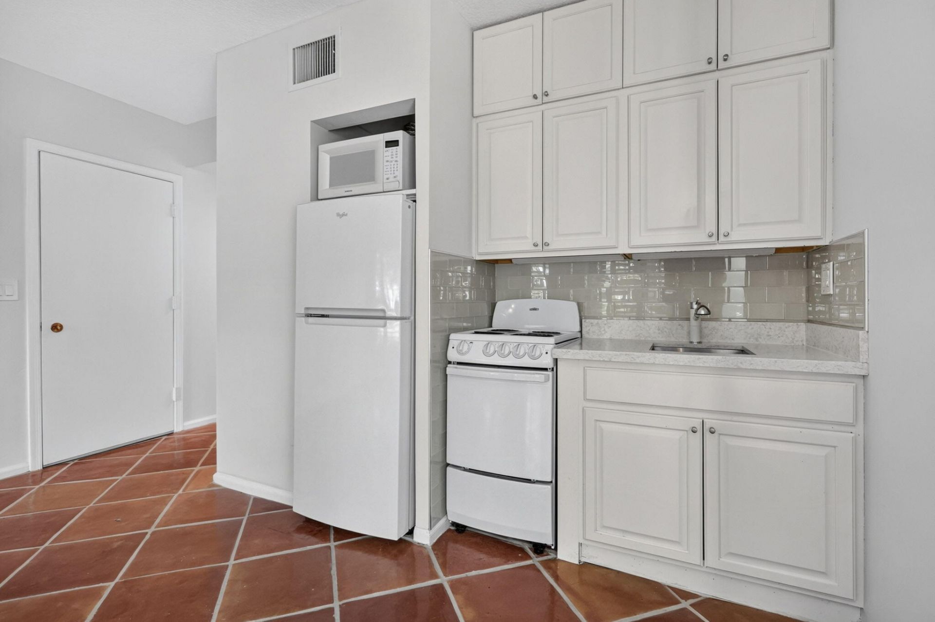 11863 Wimbledon Circle, Unit 416, Wellington, FL 33414 Photo