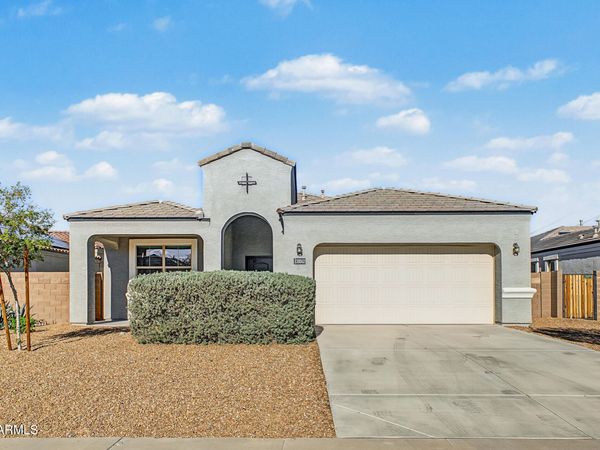 30062 W INDIANOLA Avenue, Buckeye, AZ 85396