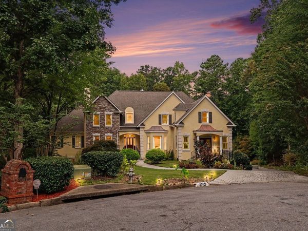 215 Hamden Trace SW, Atlanta, GA 30331