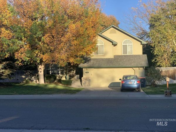 1048 Warm Springs Pl, Twin Falls, ID 83301
