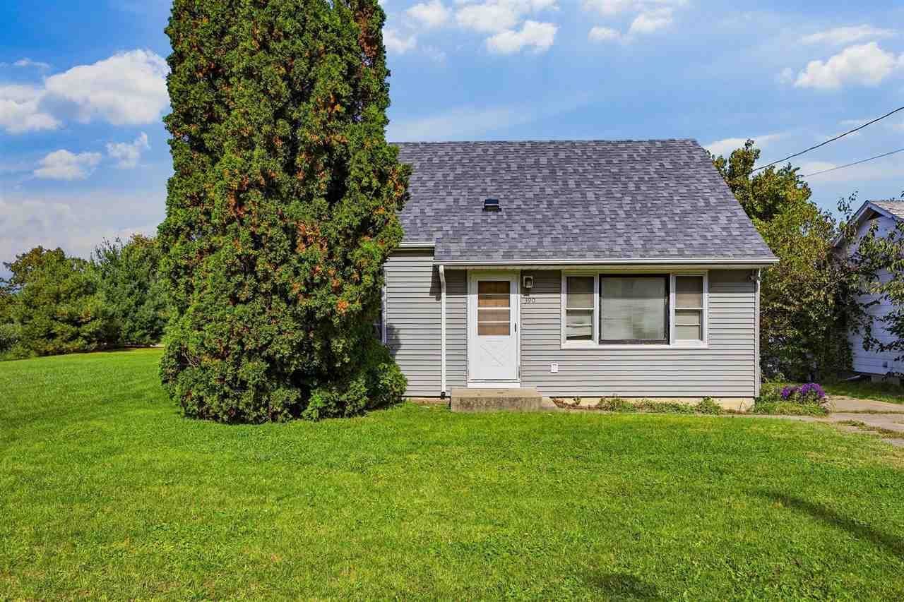 390 SW Wilson Ave, Cedar Rapids, IA 52404 Main Photo