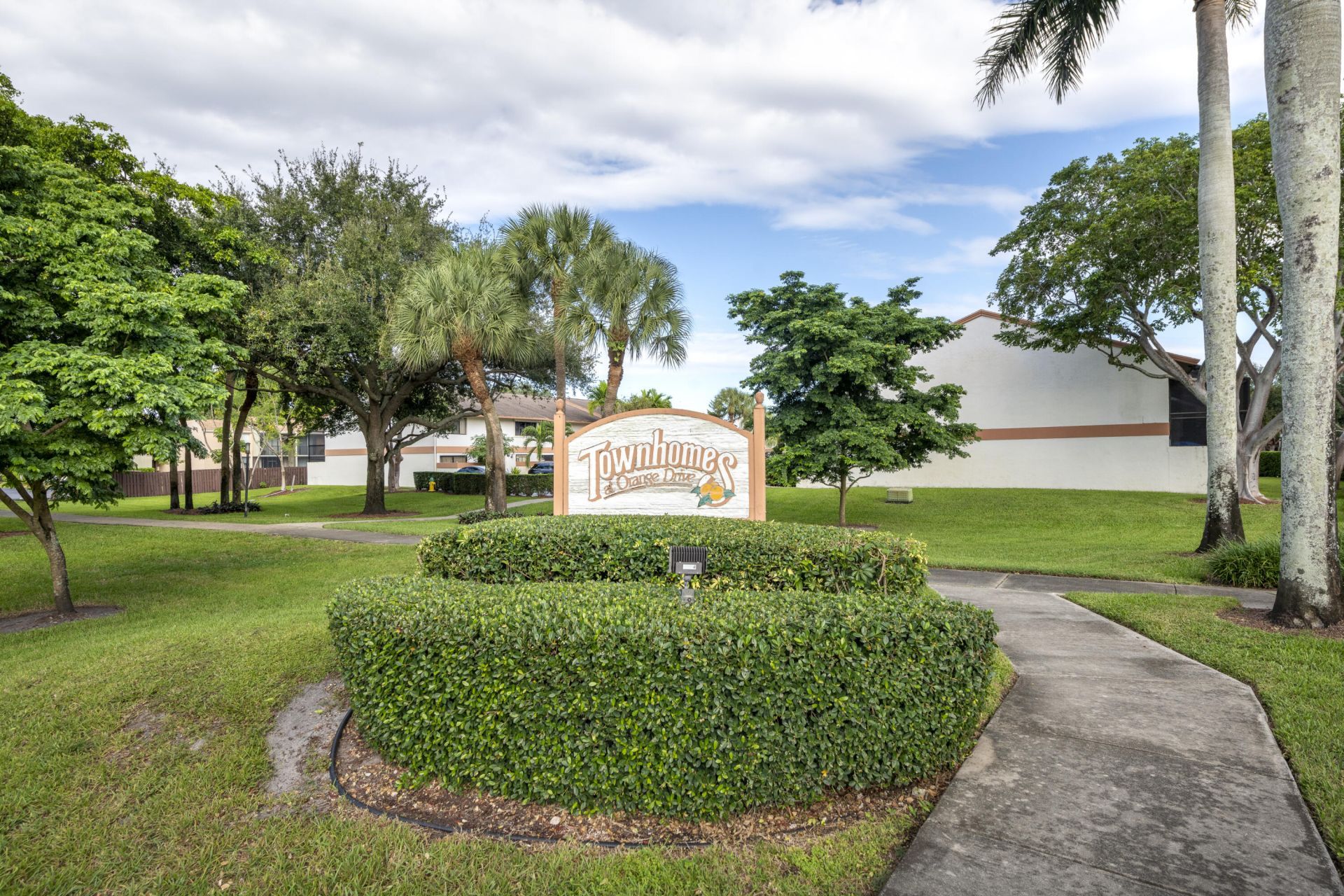 4421 SW 70th Terrace, Davie, FL 33314 Photo