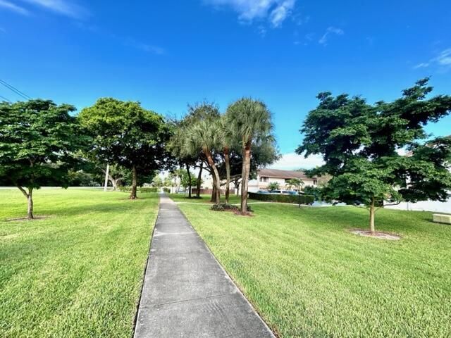 4421 SW 70th Terrace, Davie, FL 33314 Photo