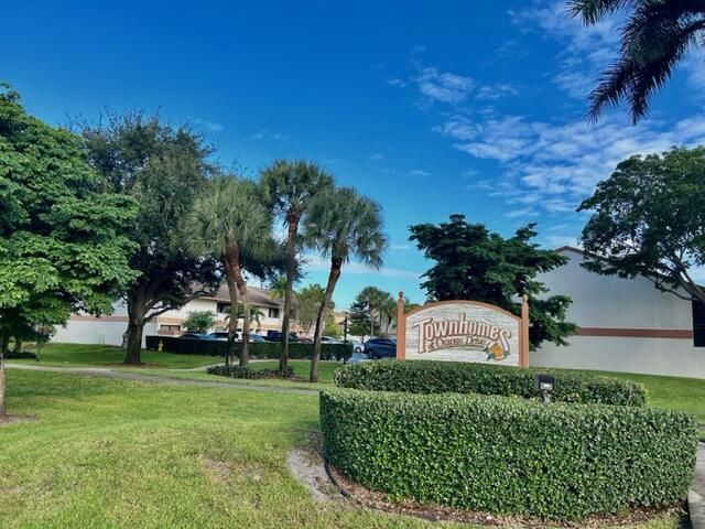 4421 SW 70th Terrace, Davie, FL 33314 Photo