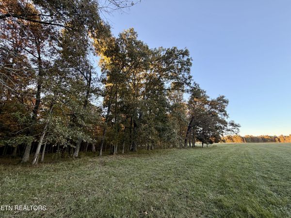 Poke Patch Rd, Crossville, TN 38572