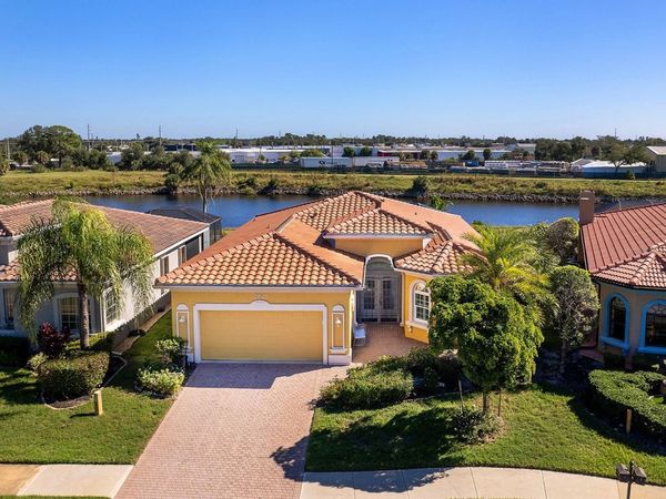 202 RIO TERRA, VENICE, FL 34285