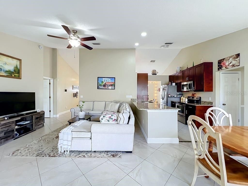 8609 Crossbay Drive , Orlando, FL 32829 Photo