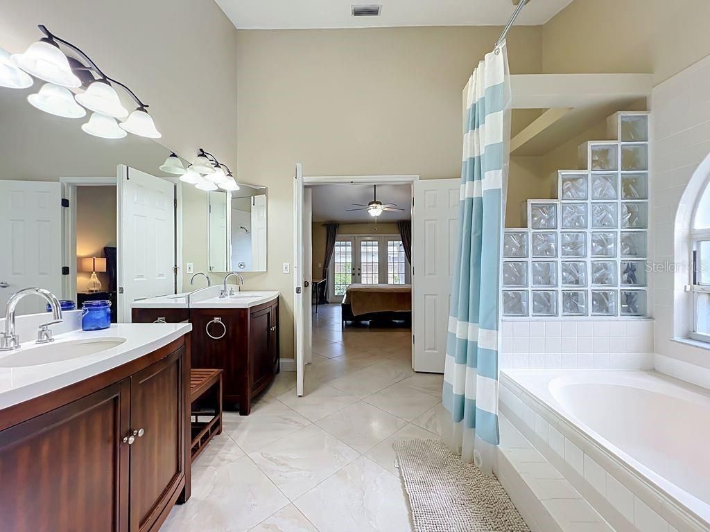 8609 Crossbay Drive , Orlando, FL 32829 Photo