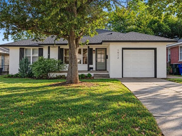 1912 Brighton Avenue, The Village, OK 73120