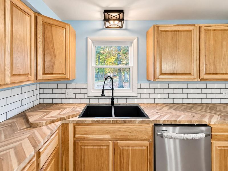 14737 N Liberty, Mount Vernon, OH 43050 Photo 6