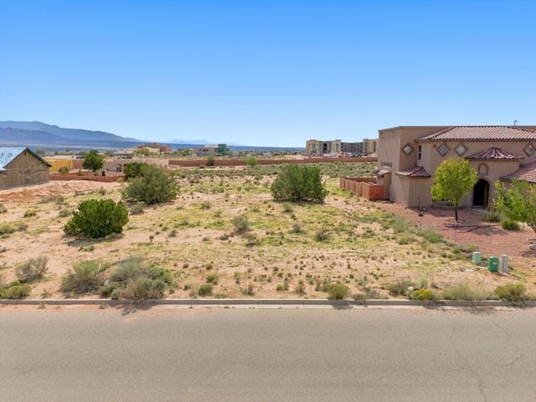 7220 Nagoya Road NE, Rio Rancho, NM 87144