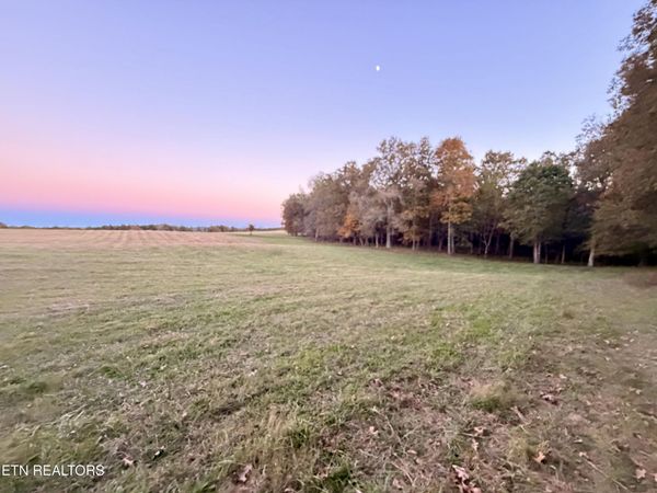 Poke Patch Rd, Crossville, TN 38572