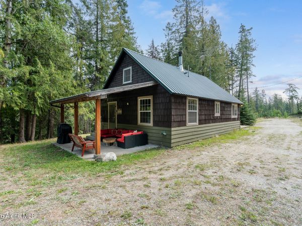 3713 Reeder Bay Rd , Nordman, ID 83848
