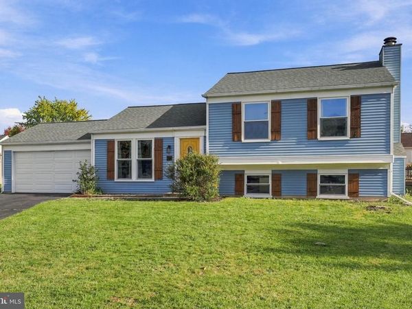108 WILD LILAC COURT , HARRISBURG, PA 17110