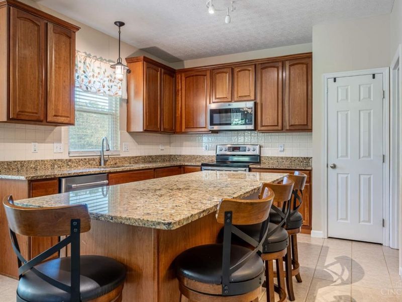 7206 Hammerwood Court, Hamilton Township, OH 45039 Photo 12