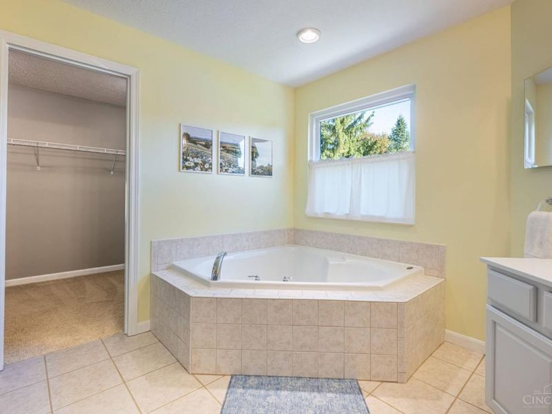 7206 Hammerwood Court, Hamilton Township, OH 45039 Photo 24