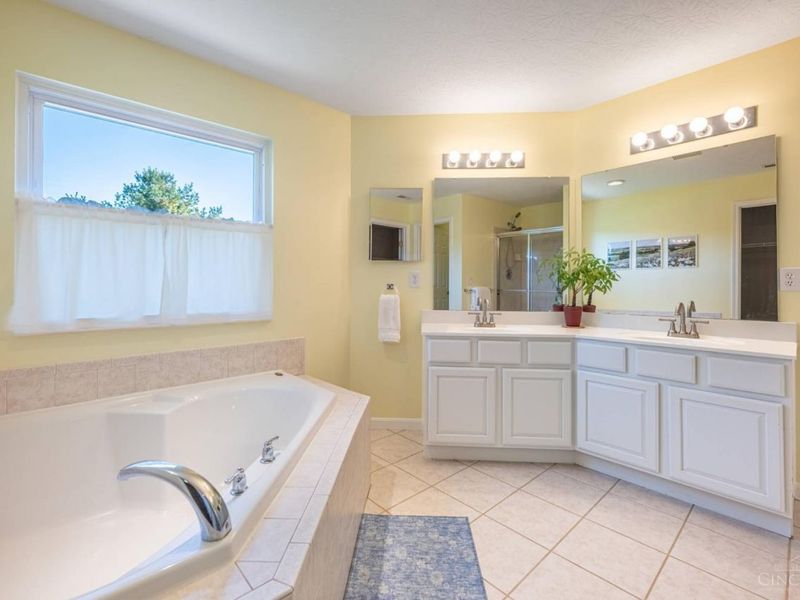 7206 Hammerwood Court, Hamilton Township, OH 45039 Photo 25