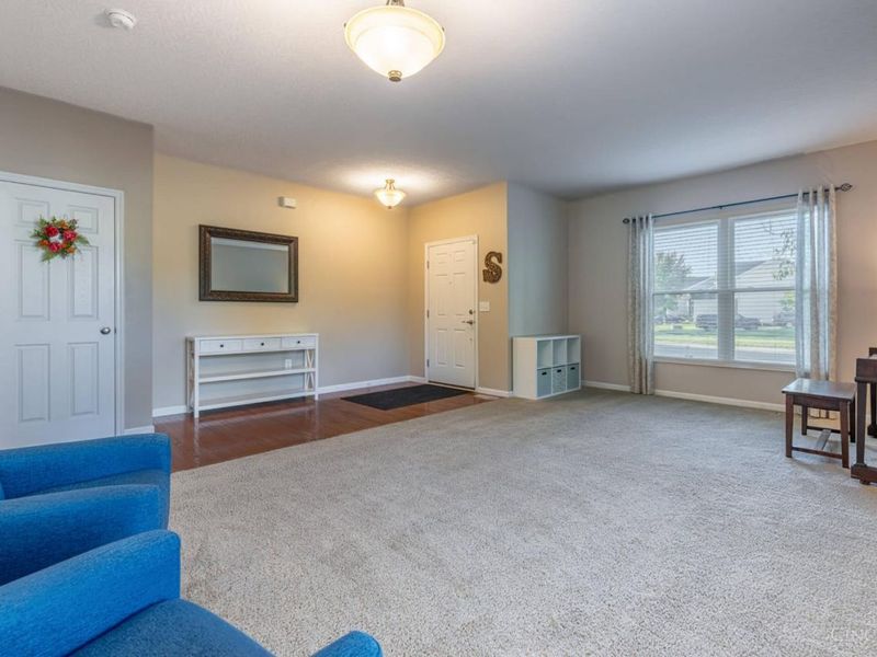 7206 Hammerwood Court, Hamilton Township, OH 45039 Photo 4