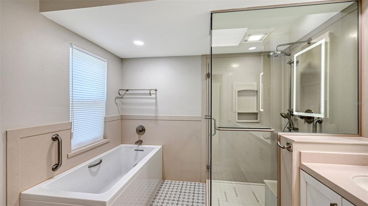 2245 Harbourside Drive, Unit 101, Longboat Key, FL 34228 Photo