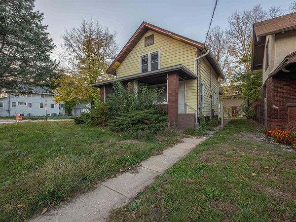 1425 Auburn Street, ROCKFORD, IL 61103
