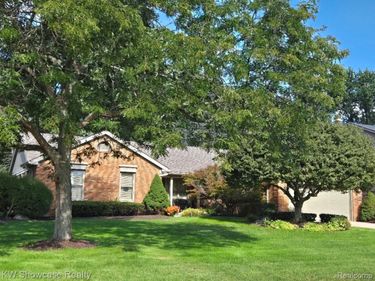 21452 Parklane Street , Farmington Hills, Mi 48335