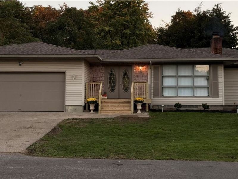 10 E Wellock Drive, Akron, OH 44319 Photo 1