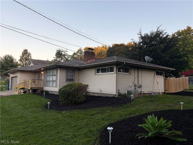 10 E Wellock Drive, Akron, OH 44319 Photo 2