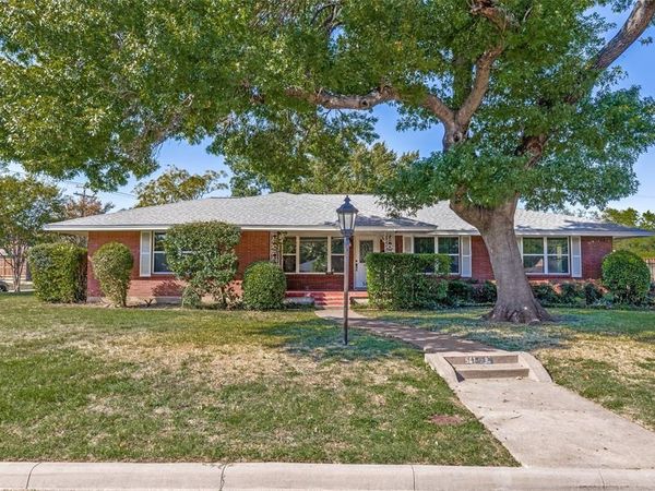 541 Woolsey Drive, Dallas, TX 75224