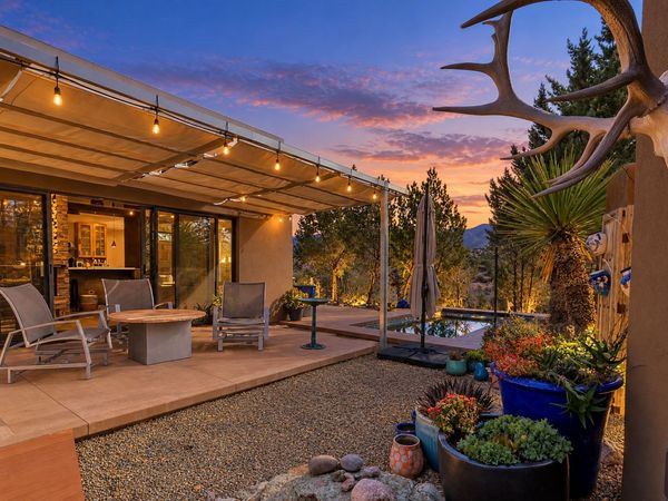 133 Vista Redonda , Santa Fe, NM 87506